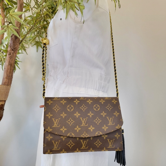 ❤️ Authentic LV Orsay Clutch Monogram - Picture 16 of 16